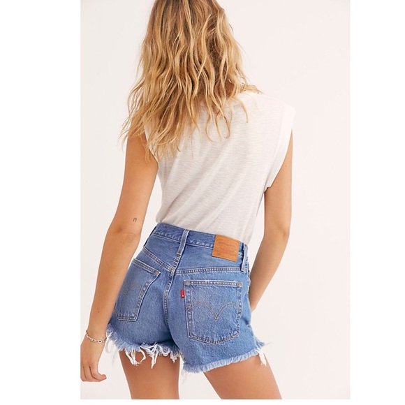 Levis’s 501 high rise distressed jeans shorts NWT